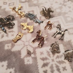 Horses pin lot